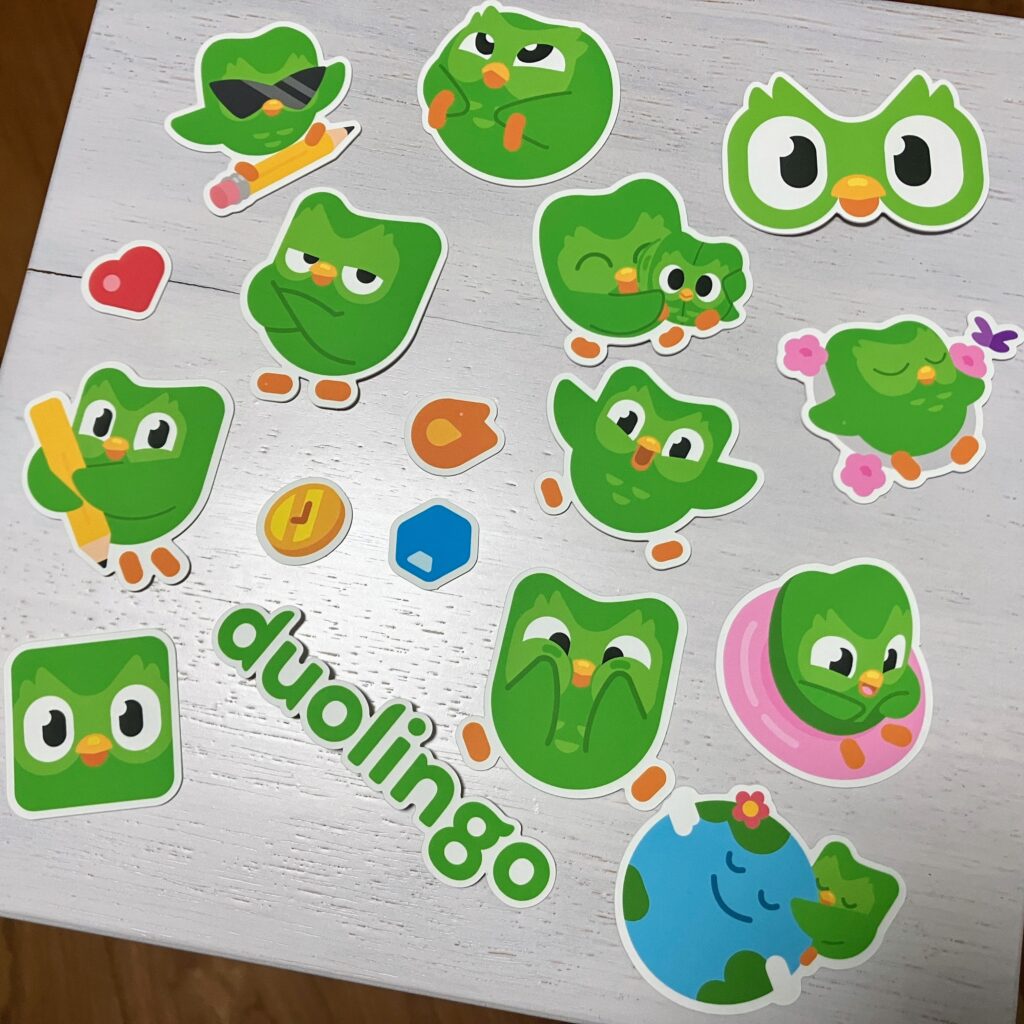 SUPER DuolingoにはしないのにDuoシールは買う人